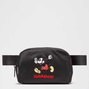 Disney x lululemon Everywhere Belt Bag 1L Mickey in Motion Graphic
